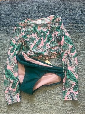 art class Pink Tropical Leaf Long Sleeve Rash Guard with Green Bikini Bottoms